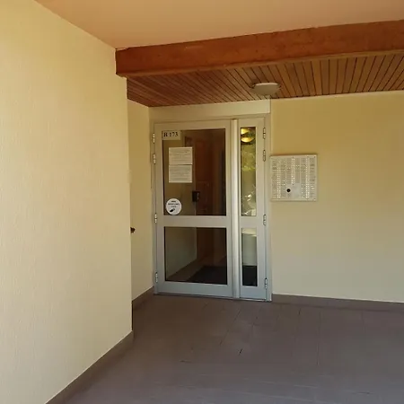 아파트 Ruhige Tourismusmoeblierung Mit Balkon Und Pool By Interhome 로퀴에브륀캡마르탱