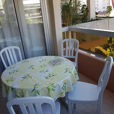 Ruhige Tourismusmoeblierung Mit Balkon Und Pool By Interhome 아파트 *