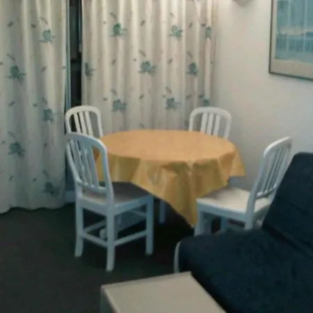 아파트 Ruhige Tourismusmoeblierung Mit Balkon Und Pool By Interhome 로퀴에브륀캡마르탱