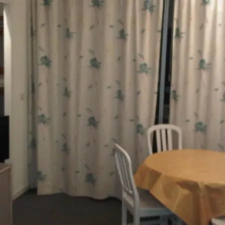 Ruhige Tourismusmoeblierung Mit Balkon Und Pool By Interhome